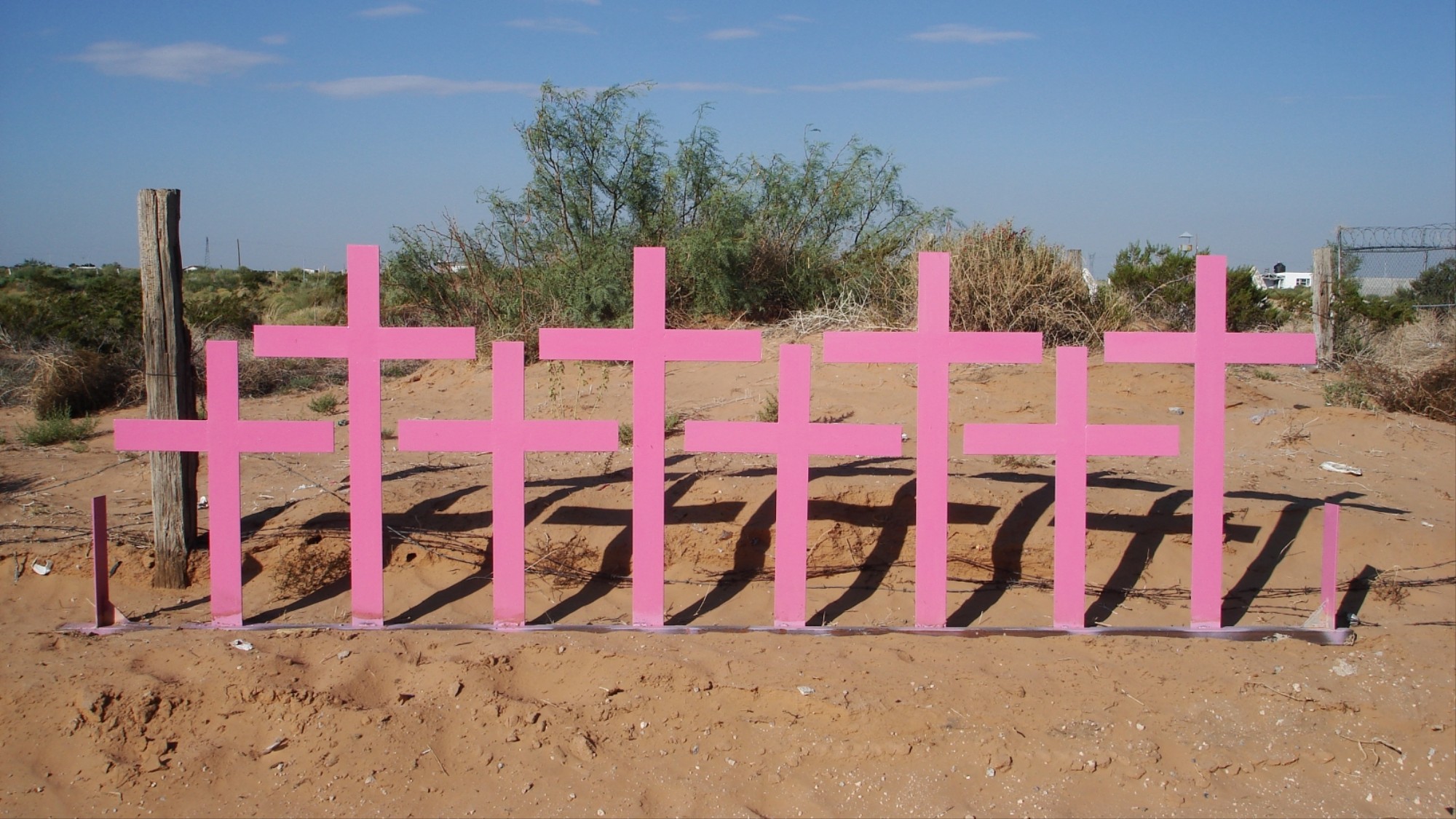 1541520097836-Cruces-colocadas-en-Lomas-del-Poleo