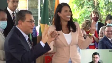 Ariadna Arantes, ex-BBB, se filia ao PSB — Foto: Reprodução/Facebook