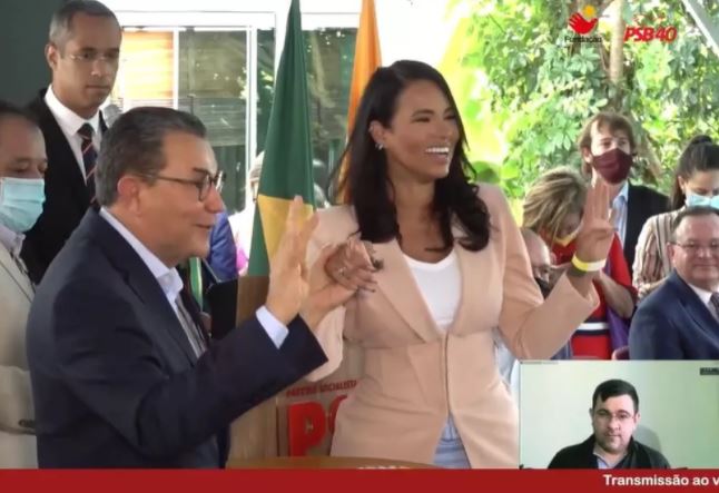 Ariadna Arantes, ex-BBB, se filia ao PSB — Foto: Reprodução/Facebook Ariadna Arantes, ex-BBB, se filia ao PSB — Foto: Reprodução/Facebook