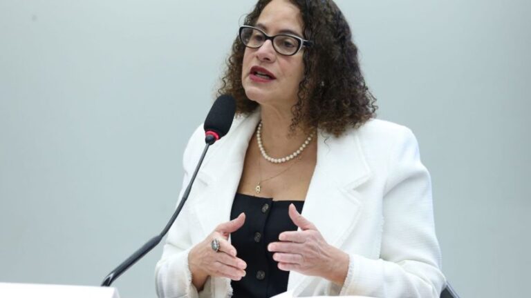 ministra-luciana-santos-848×477-1-768×432