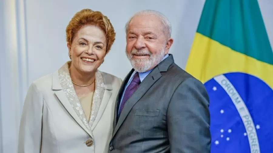 ex-presidente-dilma-rousseff-com-o-presidente-lula-1687454983629_v2_900x506.jpg